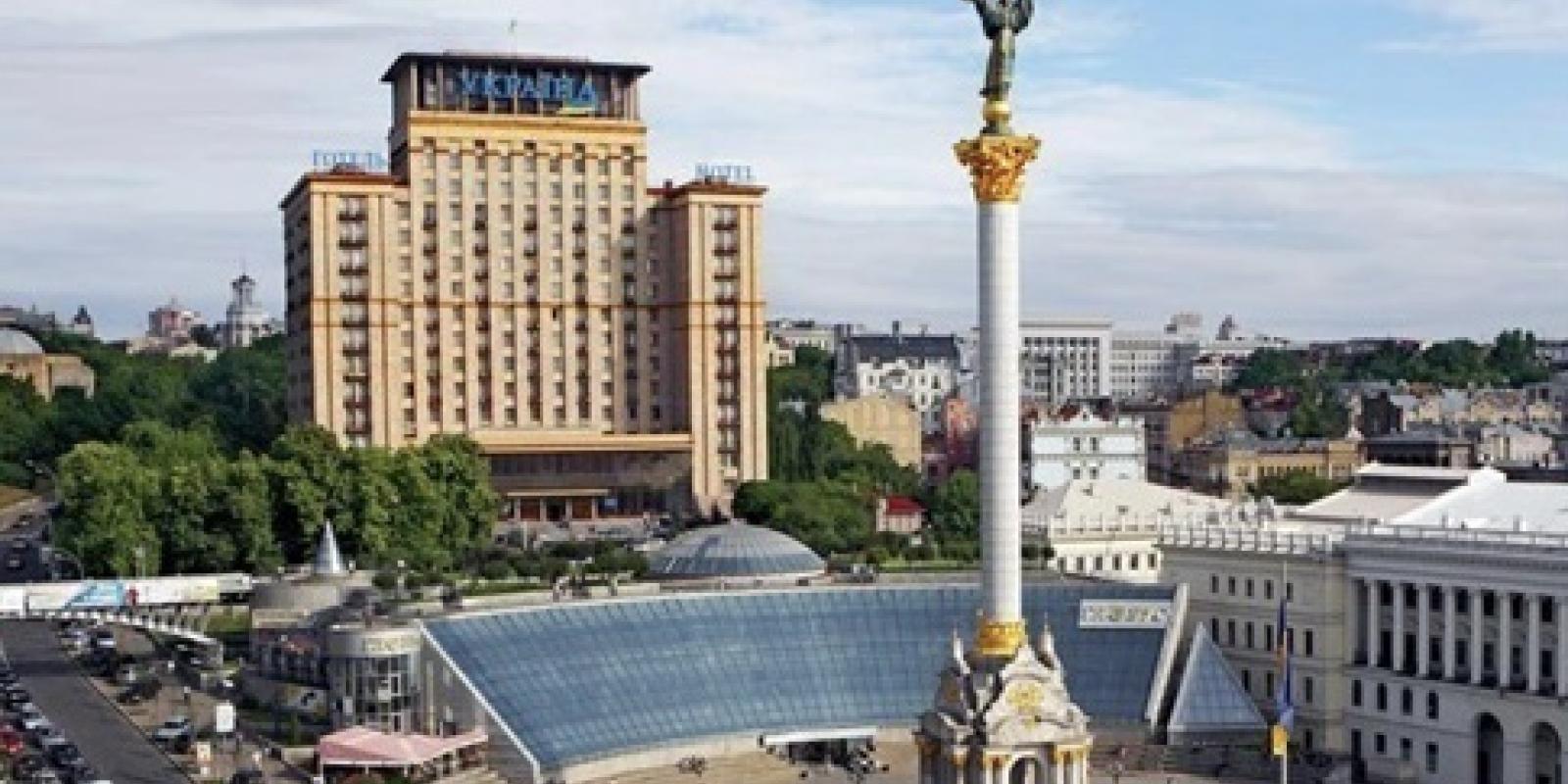 У центрі Києва обмежили рух: причина У центрі Києва обмежили рух: причина