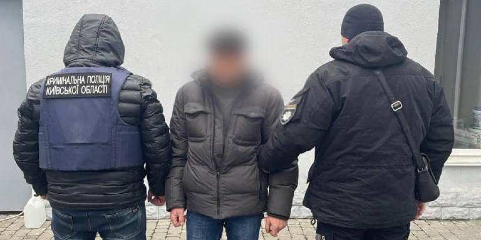 На Київщині чоловік вдарив ножем сусіда