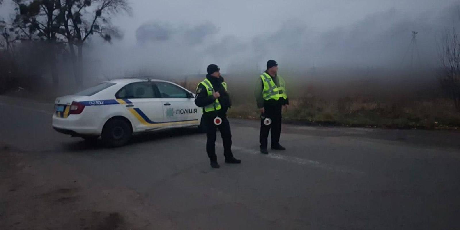 Два ракетних удари по громаді: поліція обмежила рух транспорту Два ракетних удари по громаді: поліція обмежила рух транспорту