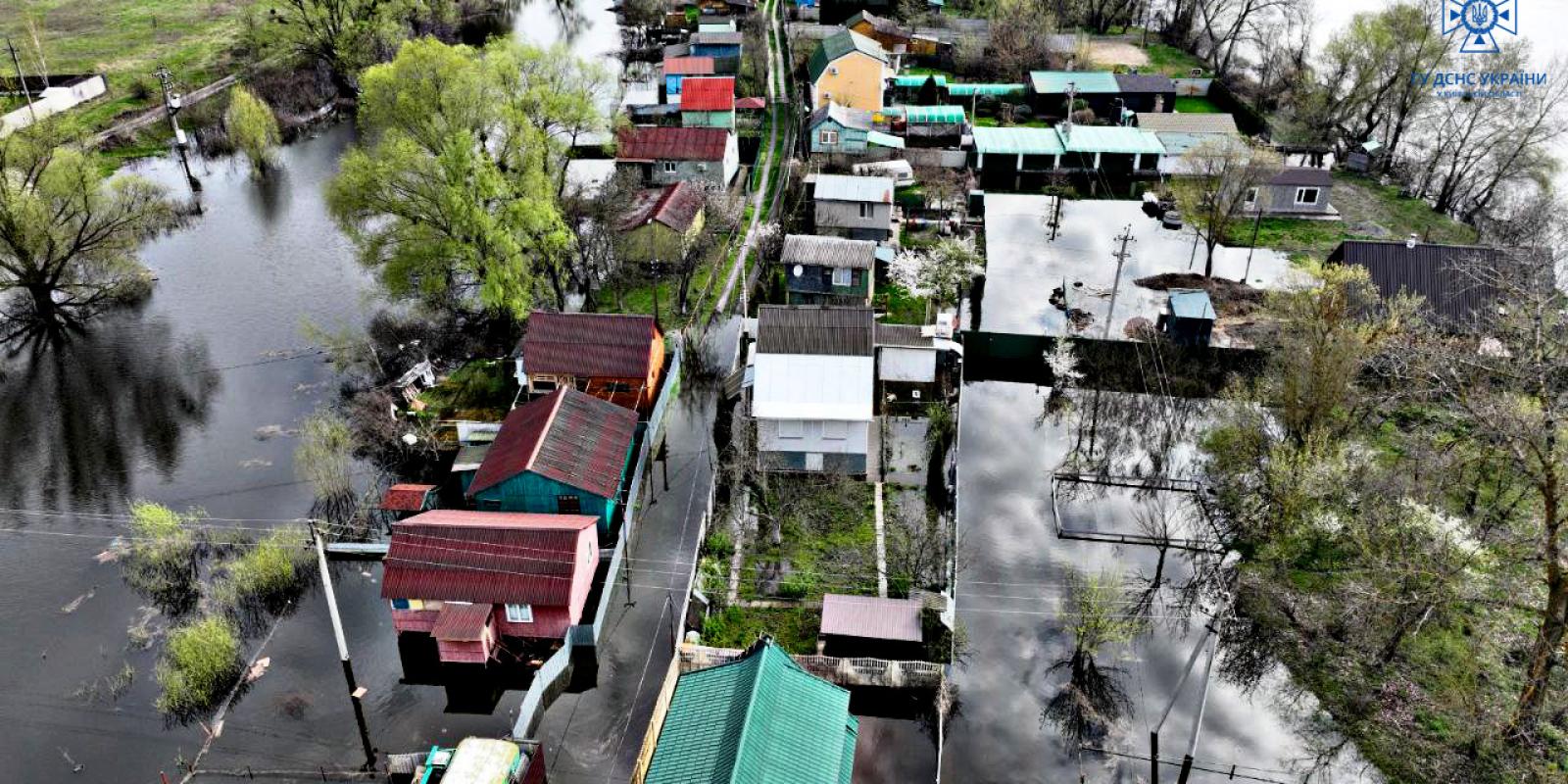 На Київщині із затоплених сіл людей евакуювали човнами