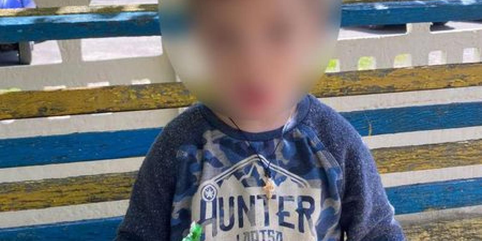 Поки батько косив траву, хлопчик пустився в мандри: поліція знайшла в центрі Борписполя 3-річного «втікача» 