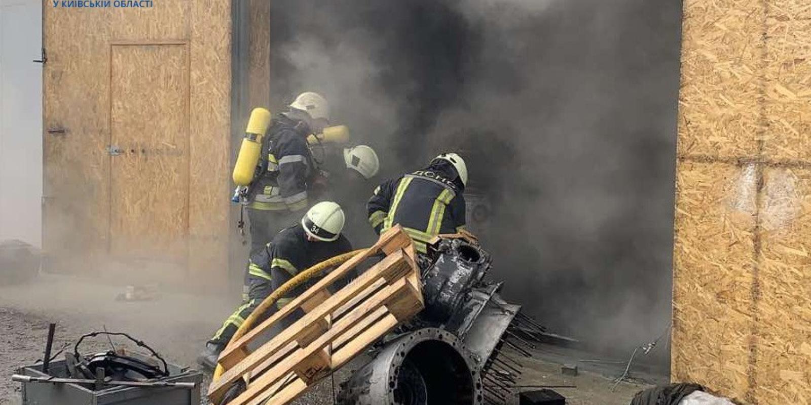 Пожежа на Київщині: у Вишневому загорівся приватний гараж