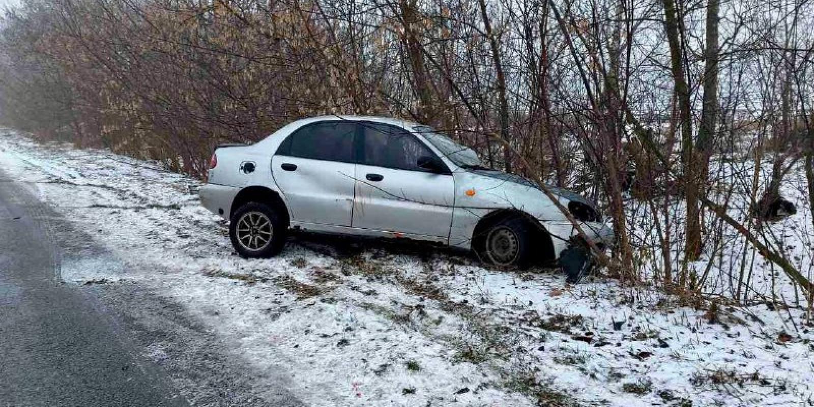 ДТП на Броварщині: водій легковика виїхав на зустрічну смугу