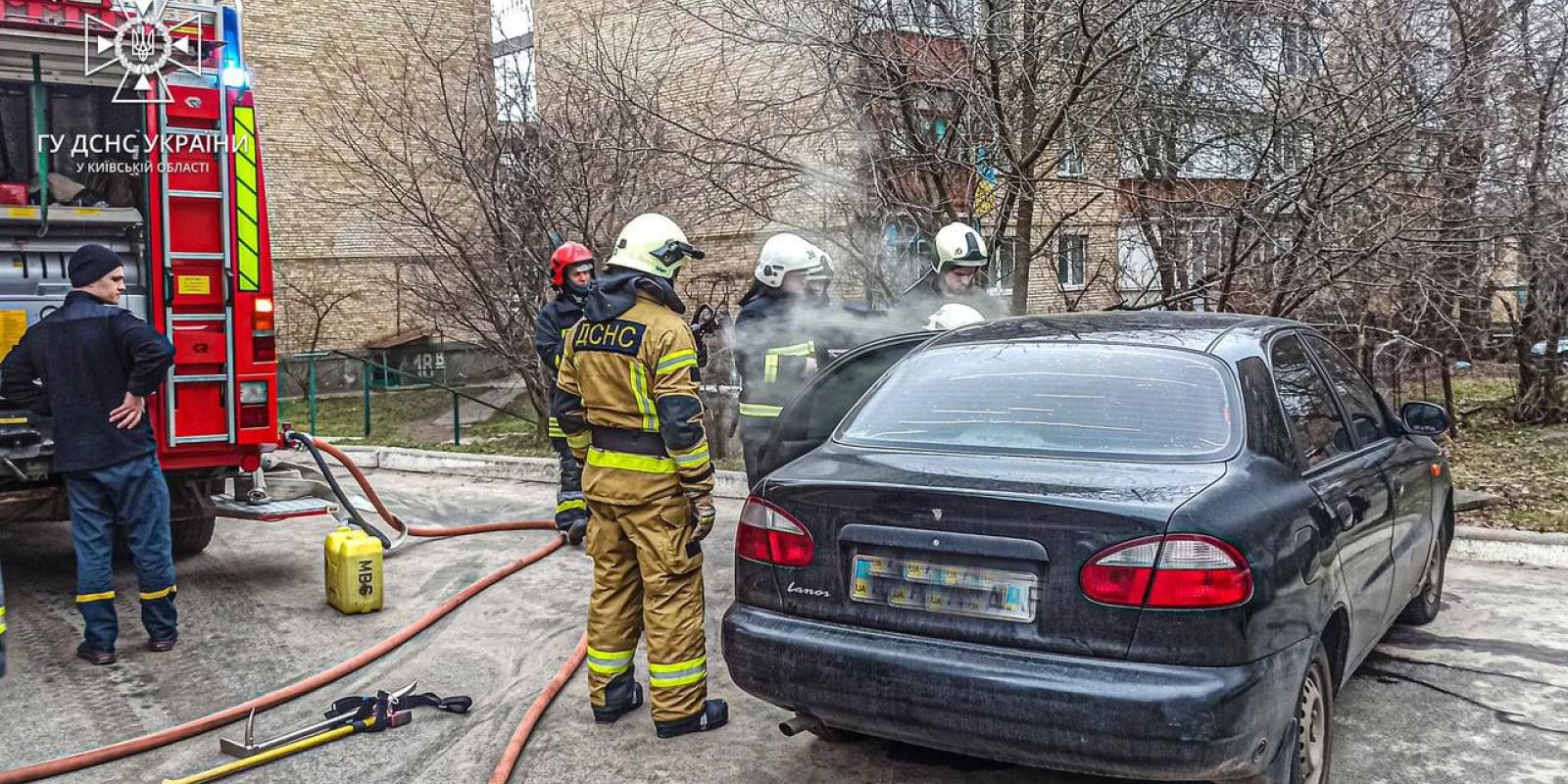 В Ірпені загорівся легковий автомобіль