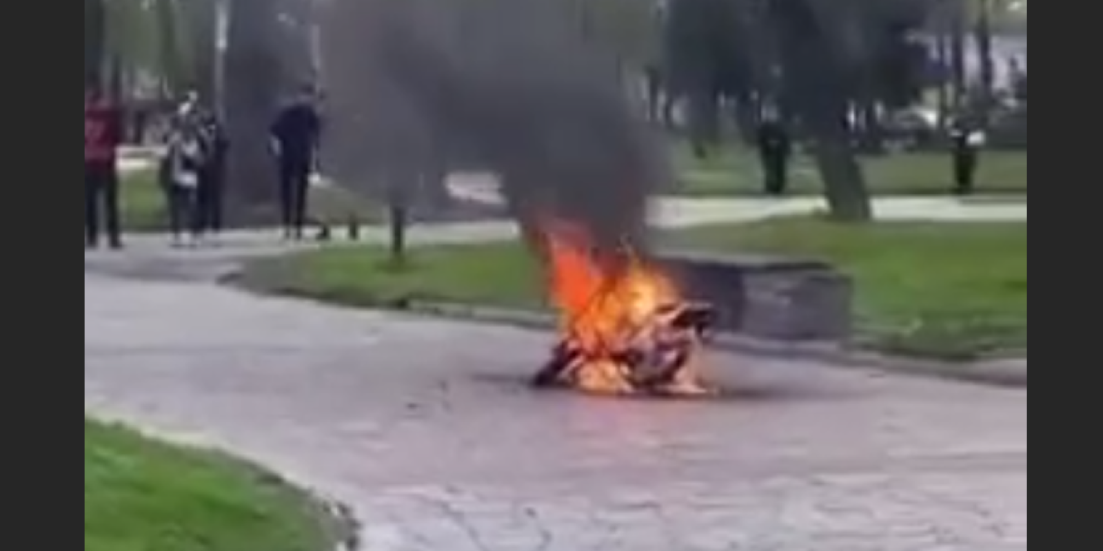У Білій Церкві в парку загорівся дитячий мотоцикл, на якому катався хлопчик У Білій Церкві в парку загорівся дитячий мотоцикл, на якому катався хлопчик