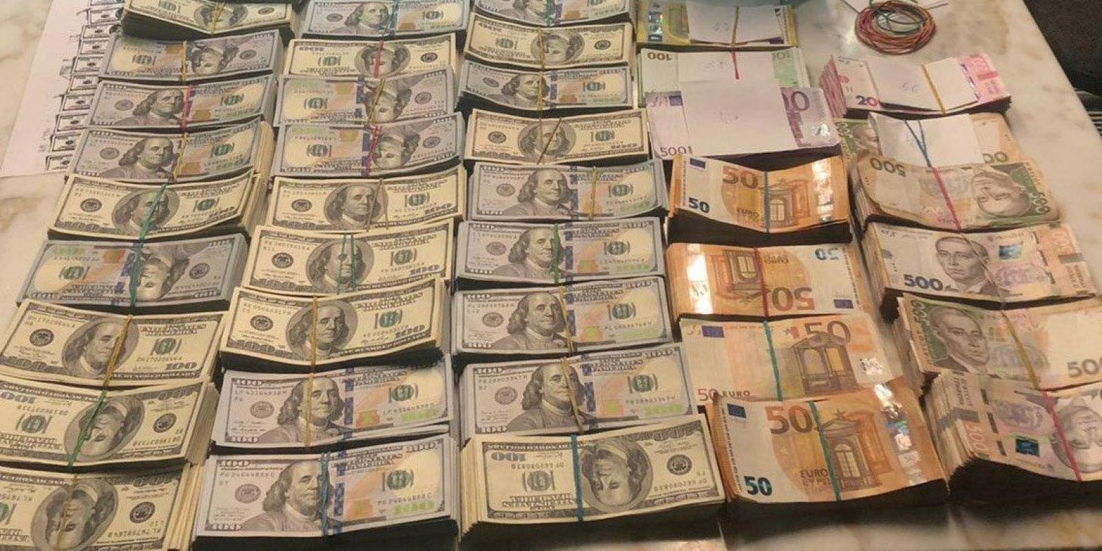 У Києві судитимуть чоловіка за продаж гуманітарки, яка призначалася військовим