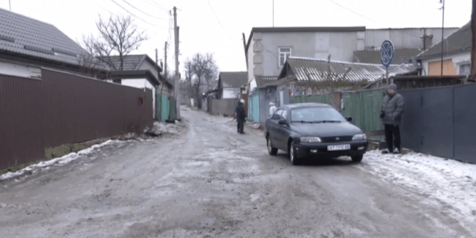 Мешканці Білої Церкви скаржаться: центральна вулиця потерпає від бездоріжжя та прориву каналізації