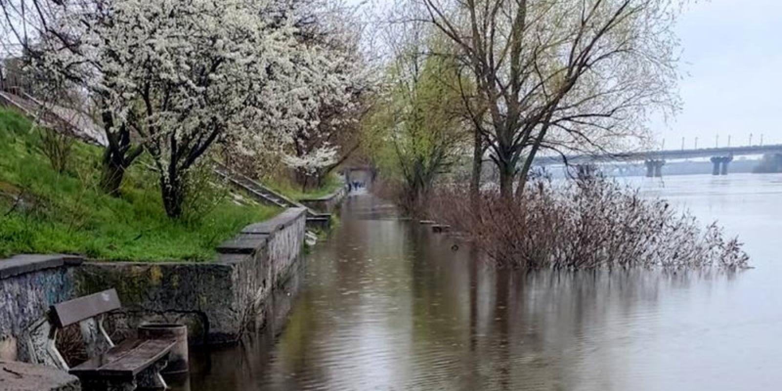 Весняне водопілля: мешканців Київщини попереджають про небезпечні гідрологічні явища Весняне водопілля: мешканців Київщини попереджають про небезпечні гідрологічні явища