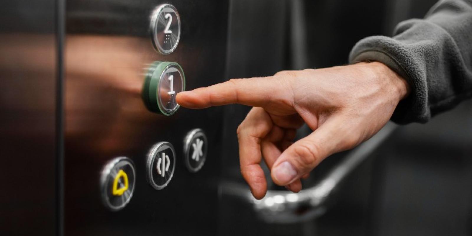 У Васильківській громаді заборонили використовувати світлодіодні вивіски та вимкнуть ліфти