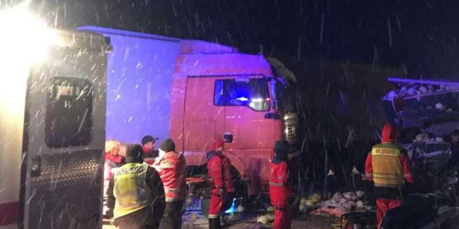 Масштабне ДТП в Бучанському районі: перекрито всі смуги руху в напрямку Києва Масштабне ДТП в Бучанському районі: перекрито всі смуги руху в напрямку Києва