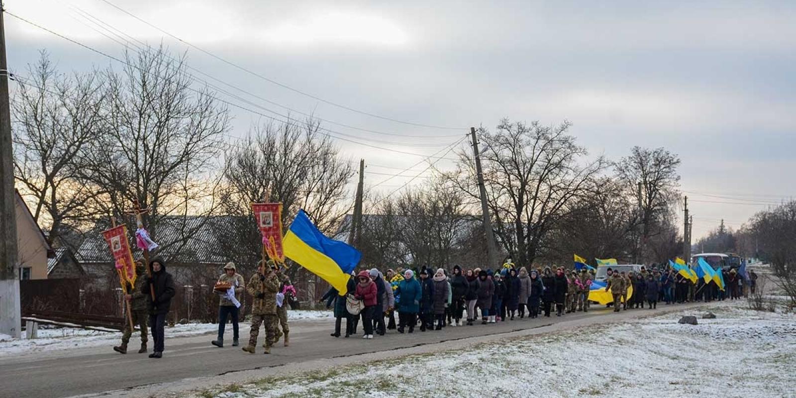 Загинув під Авдіївкою: У Ставах попрощалися із 22-річним Богданом Кузнєцовим 