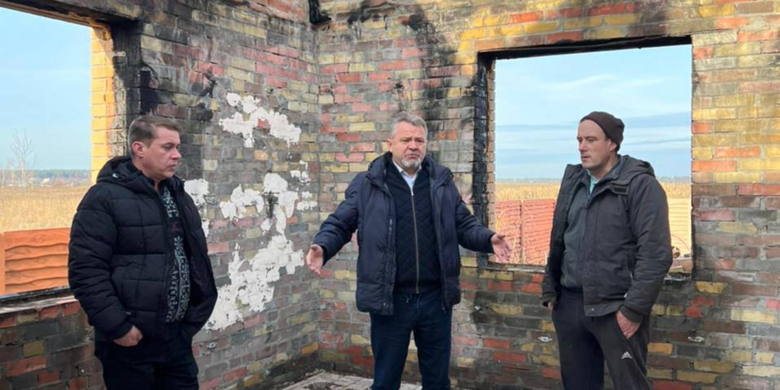 У Бучанській громаді відновлюють пошкоджені через війну приватні будинки