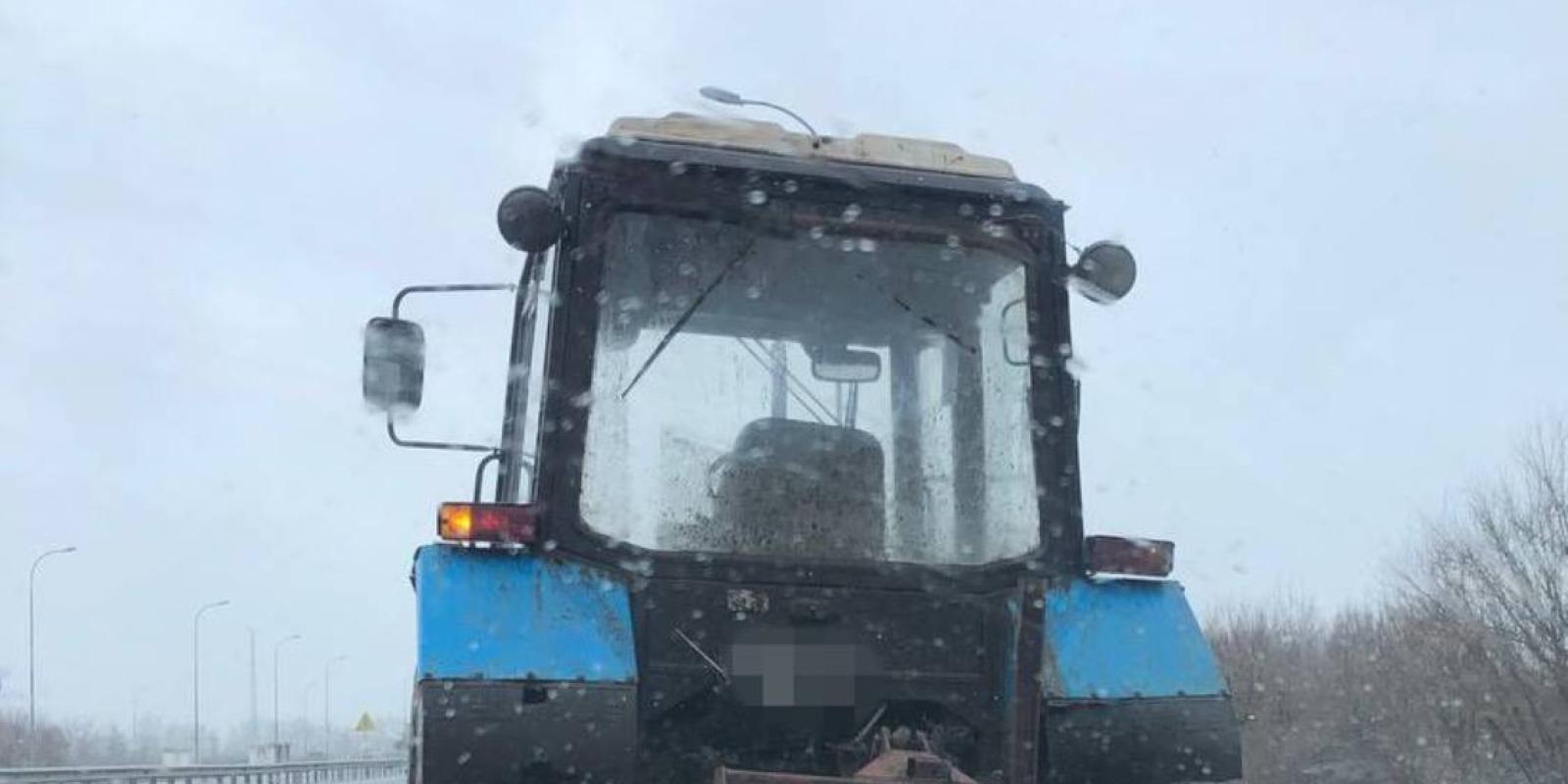 На Київщині поліцейські впіймали тракториста-наркомана