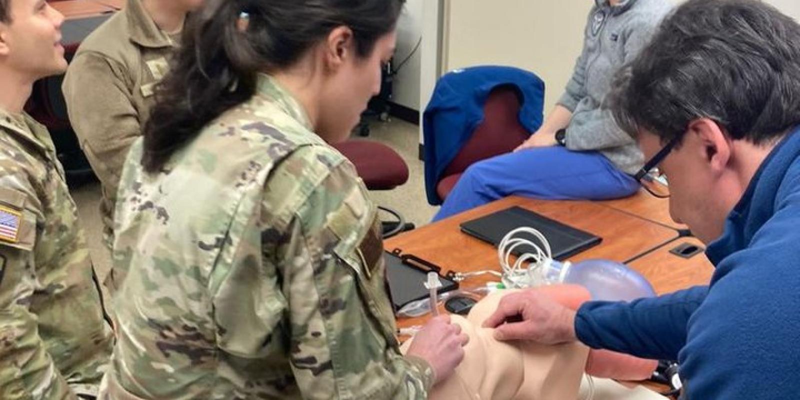 Лікарі Київської області навчаються тактичній медицині у США