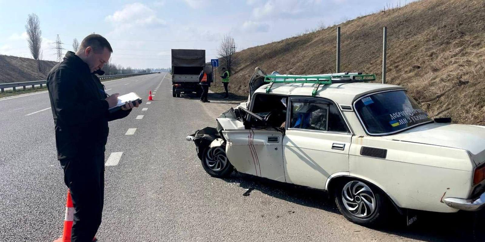 На Київщині зіткнулися два автомобілі: є потерпілі