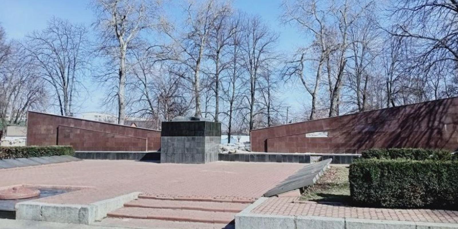 У міському парку Борисполя повністю знесуть Меморіал Слави