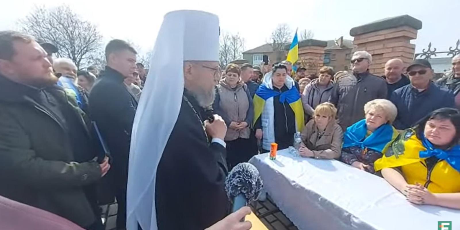 Мітинг на Київщині: близько півтисячі людей вимагають Білоцерківську єпархію перейти до єдиної помісної церкви України