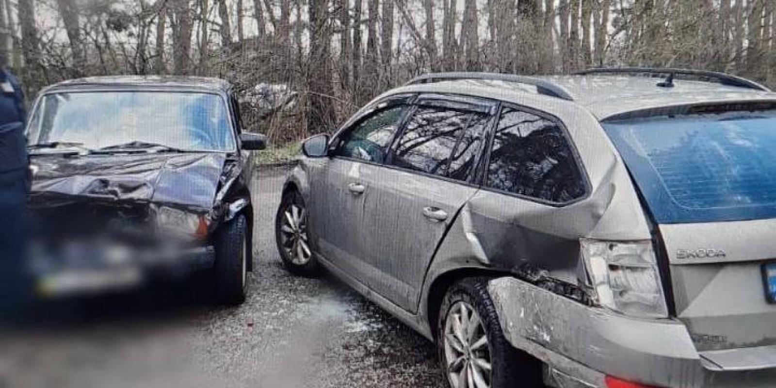 Аварія на Київщині: постраждала 65-річна пасажирка Аварія на Київщині: постраждала 65-річна пасажирка