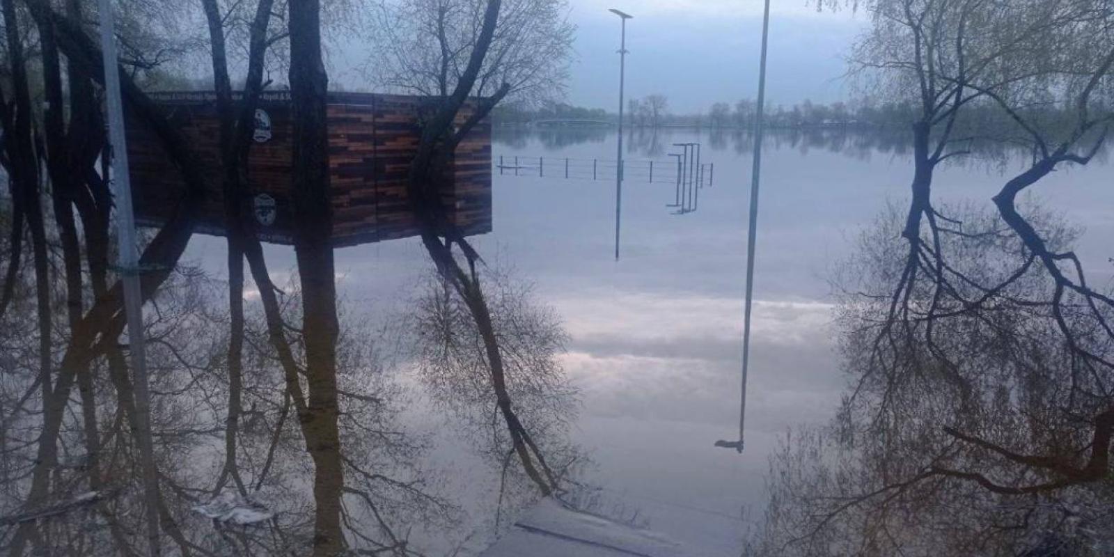 Дніпро може вийти з берегів: на Київщині оголошено перший рівень небезпеки
