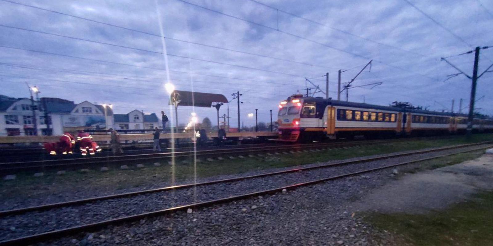У Бучі двоє людей травмувались під час руху електропотяга У Бучі двоє людей травмувались під час руху електропотяга