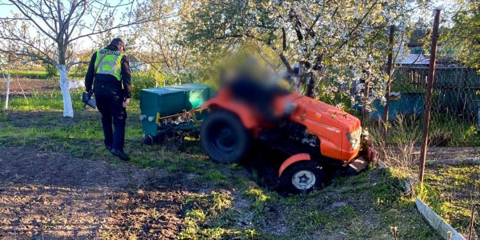 В селі Іванівка на Київщині водій трактора помер за кермом під час посівної