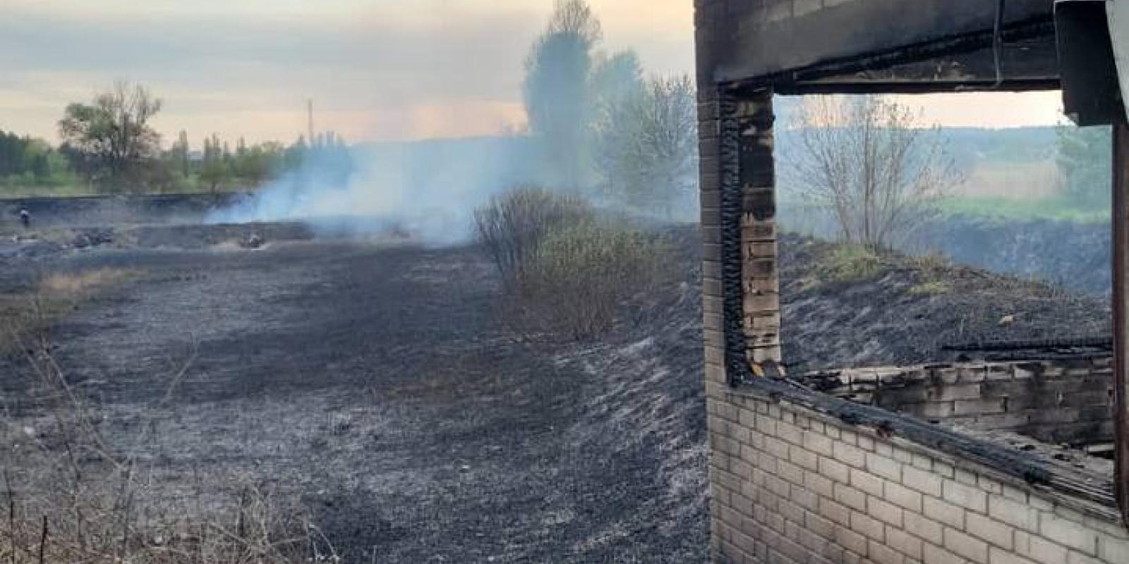 Пожежа в Обухівському районі на Київщині: горить експлуатаційне приміщення