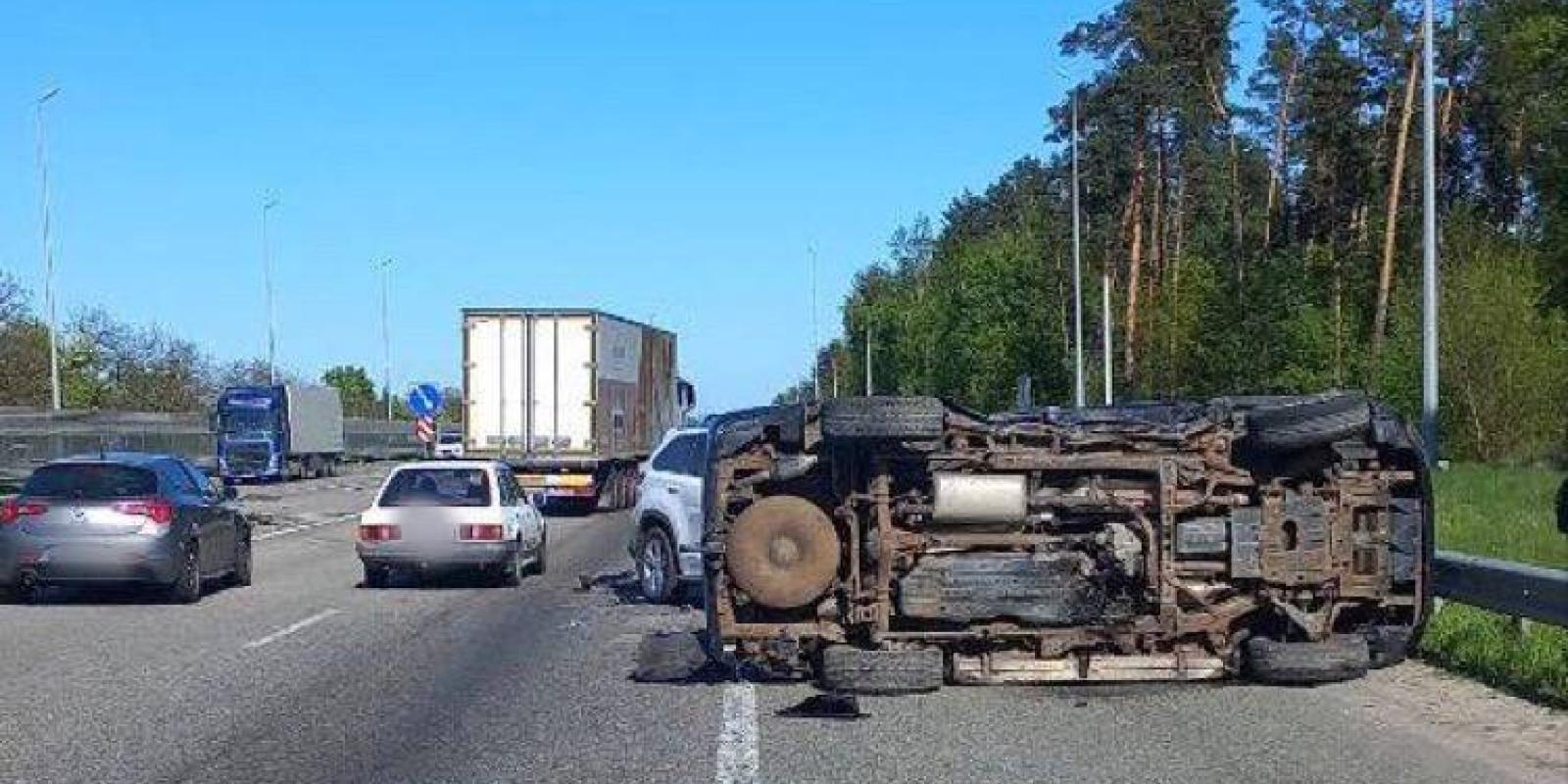 ДТП на Київщині: зіткнулися два джипи