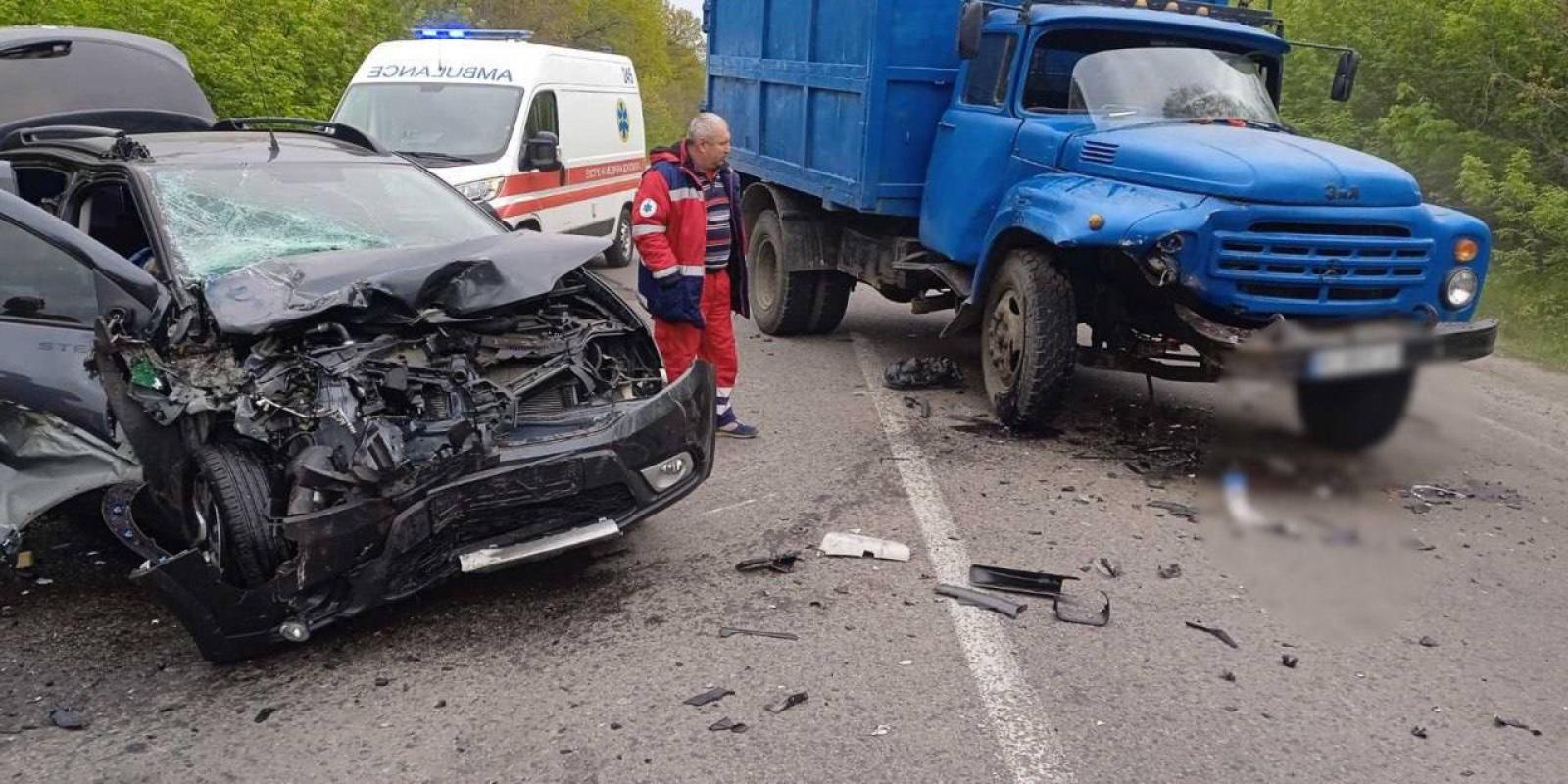 ДТП у двох районах Київщини: п'ять осіб отримали травми ДТП у двох районах Київщини: п'ять осіб отримали травми