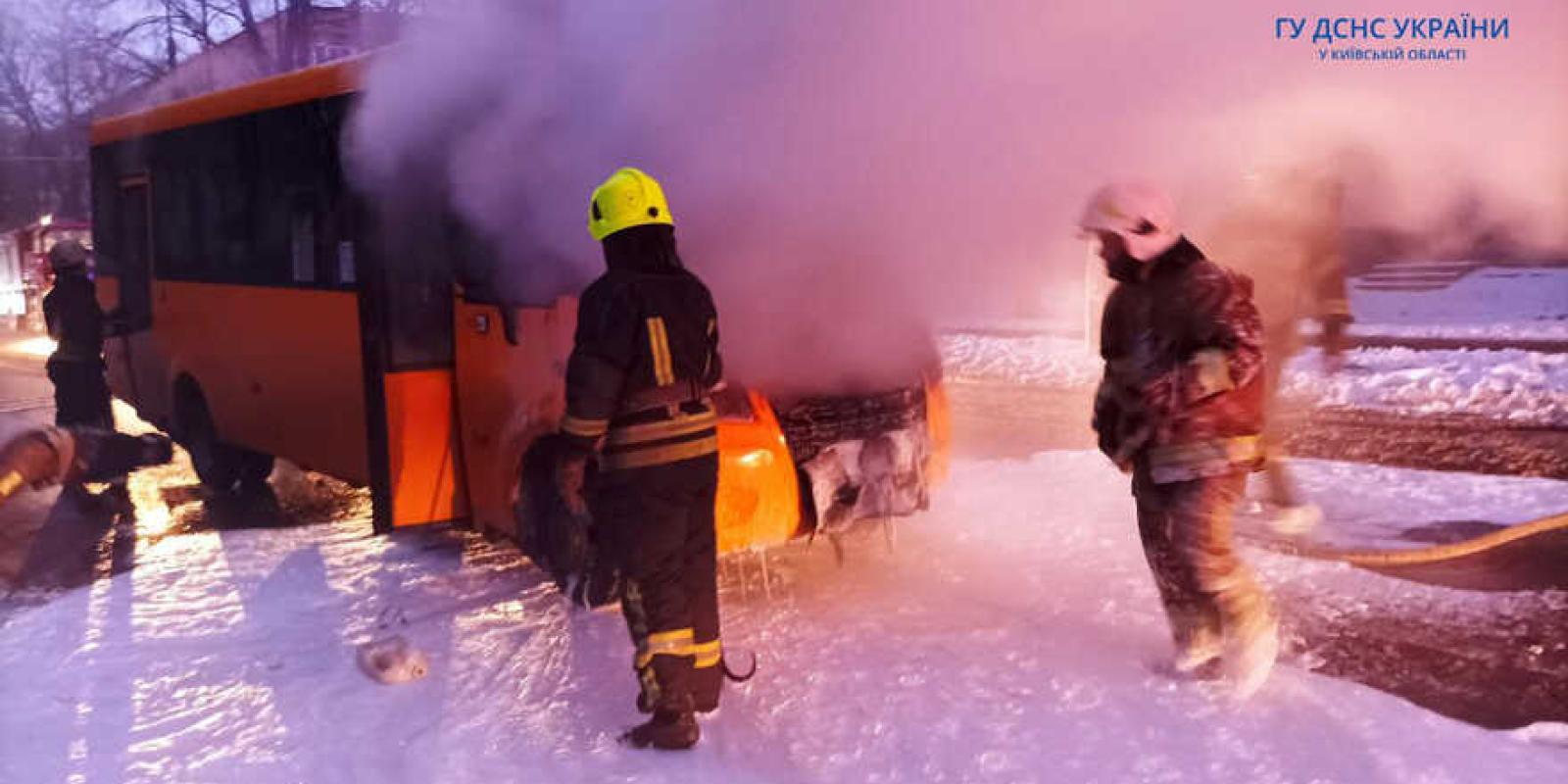 У Вишгороді вщент згоріла пасажирська маршрутка  