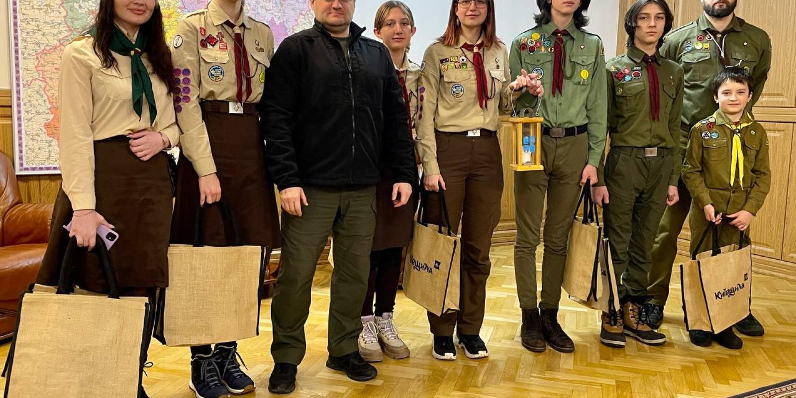 На Київщину принесли Вифлеємський вогонь миру