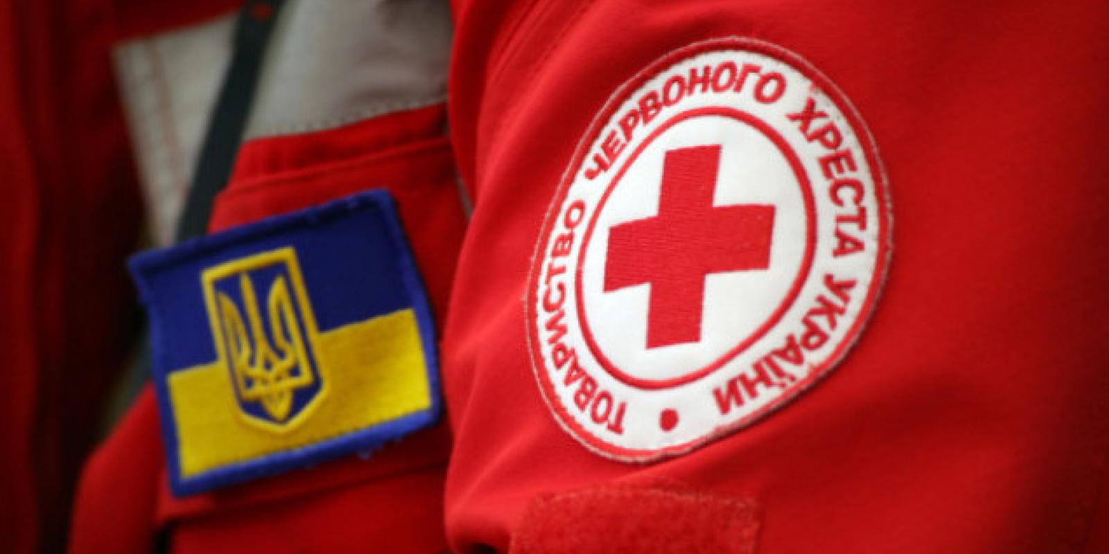 В Ірпені ремонтують дахи будинків за гроші Червоного Хреста